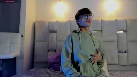 Neon online show from September 15, 11:32 am