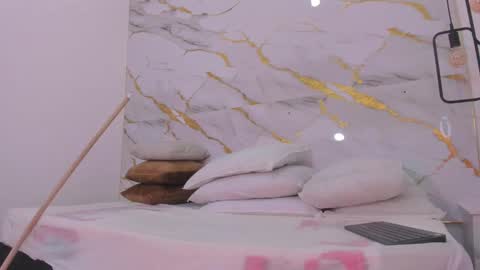 Bellota Flak online show from February 3, 7:18 am