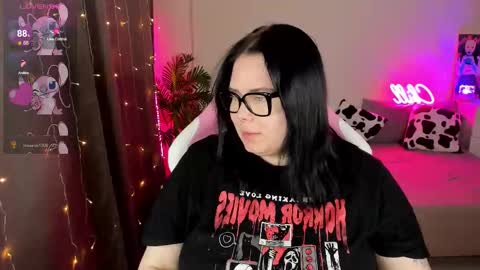 Snapshot of bellybooxo chatting on November 18, 6:23 pm LinaBoo online show from November 18, 6:23 pm