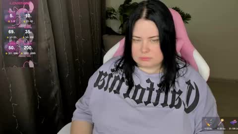 Snapshot of bellybooxo chatting on December 17, 5:02 am LinaBoo online show from December 17, 5:02 am