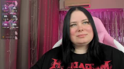 LinaBoo online show from April 28, 1:38 pm
