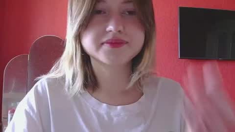 Snapshot of belovedmary chatting on May 9, 3:12 am belovedmary online show from May 9, 3:12 am