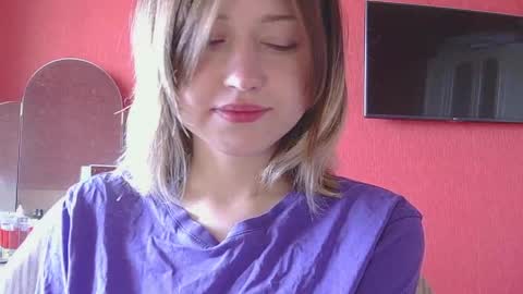 Snapshot of belovedmary chatting on May 17, 5:27 am belovedmary online show from May 17, 5:27 am