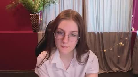 Snapshot of bemine_bemine chatting on March 4, 3:01 am bemine_bemine online show from March 4, 3:01 am