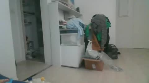 Snapshot of benbare13 chatting on December 9, 7:50 pm benbare13 online show from December 9, 7:50 pm