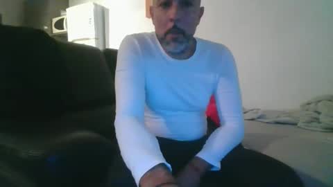 Snapshot of benbare13 chatting on October 27, 11:20 pm benbare13 online show from October 27, 11:20 pm