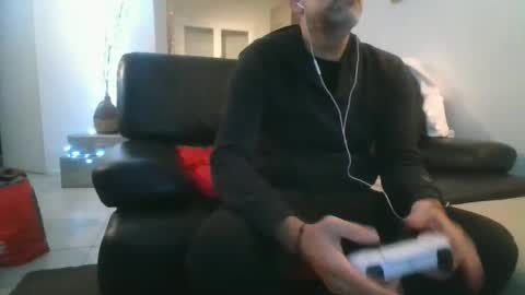 benbare13 online show from November 23, 8:08 pm