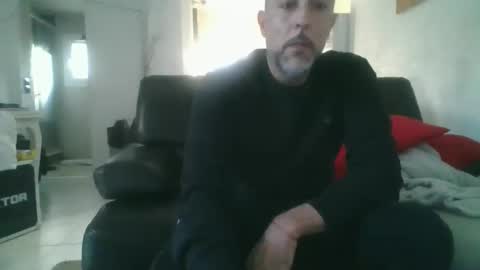 benbare13 online show from December 17, 2:34 pm