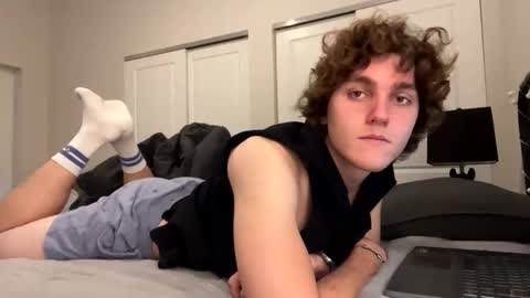 Snapshot of benchedtoast chatting on December 19, 1:12 am benchedtoast online show from December 19, 1:12 am