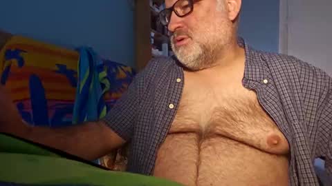 Snapshot of bendavewill chatting on December 18, 1:15 am Bendavewill online show from December 18, 1:15 am