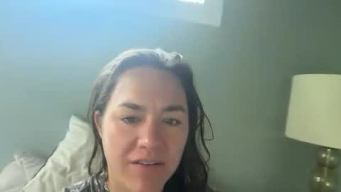 Snapshot of bendlikebecks chatting on April 8, 1:44 pm bendlikebecks online show from April 8, 1:44 pm