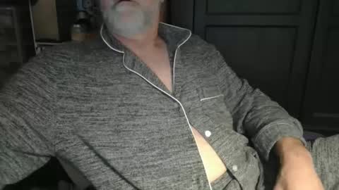 Snapshot of bendrinkin chatting on December 25, 12:37 pm bendrinkin online show from December 25, 12:37 pm