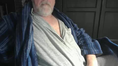 Snapshot of bendrinkin chatting on January 7, 10:22 am bendrinkin online show from January 7, 10:22 am