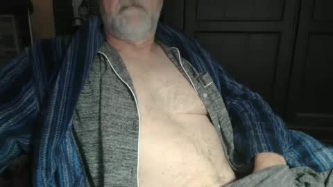 Snapshot of bendrinkin chatting on January 11, 10:19 am bendrinkin online show from January 11, 10:19 am