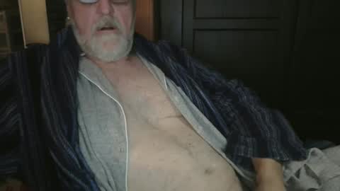 Snapshot of bendrinkin chatting on January 19, 10:17 am bendrinkin online show from January 19, 10:17 am