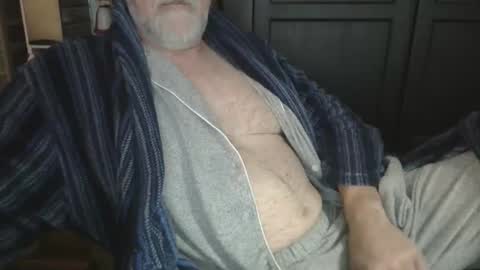 Snapshot of bendrinkin chatting on January 21, 10:08 am bendrinkin online show from January 21, 10:08 am