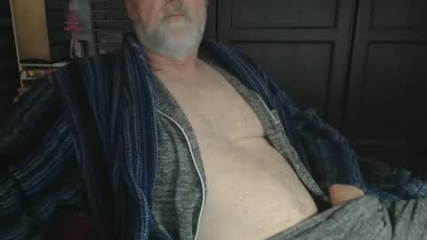 Snapshot of bendrinkin chatting on January 25, 10:29 am bendrinkin online show from January 25, 10:29 am