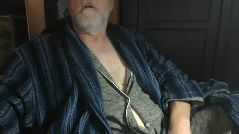 Snapshot of bendrinkin chatting on February 15, 9:49 am bendrinkin online show from February 15, 9:49 am