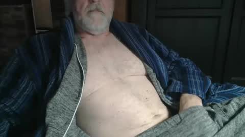 Snapshot of bendrinkin chatting on March 1, 10:13 am bendrinkin online show from March 1, 10:13 am