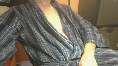 Snapshot of bendrinkin chatting on September 28, 10:09 am bendrinkin online show from September 28, 10:09 am