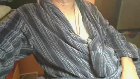 Snapshot of bendrinkin chatting on September 29, 9:58 am bendrinkin online show from September 29, 9:58 am