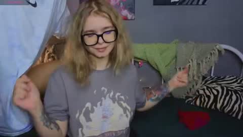 KENDALL  NATHAN online show from June 27, 12:22 pm