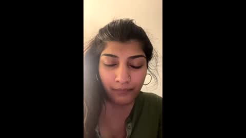 Snapshot of bengalibaddie7_x chatting on May 7, 12:49 am bengalibaddie7_x online show from May 7, 12:49 am