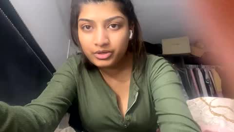 Snapshot of bengalibaddie7_x chatting on May 10, 2:17 am bengalibaddie7_x online show from May 10, 2:17 am