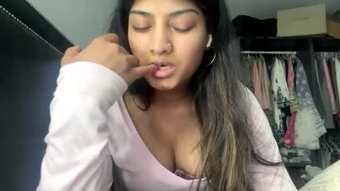 Snapshot of bengalibaddie7_x chatting on May 16, 4:42 am bengalibaddie7_x online show from May 16, 4:42 am