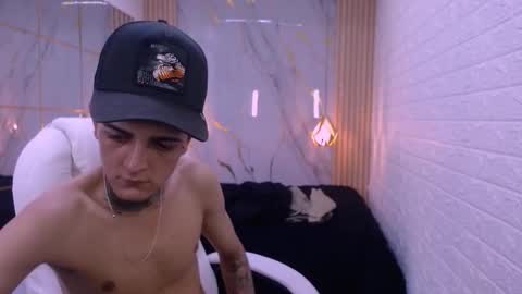 Snapshot of benjamin_anthony chatting on March 4, 2:06 am benjamin_anthony online show from March 4, 2:06 am