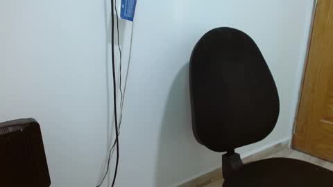 Snapshot of benjamin_isaac chatting on February 26, 9:16 pm benjamin_isaac online show from February 26, 9:16 pm