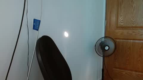 Snapshot of benjamin_isaac chatting on March 9, 9:14 pm benjamin_isaac online show from March 9, 9:14 pm