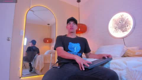 BENJAMIN online show from June 6, 2:49 am