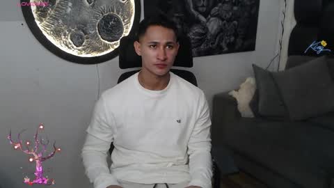 benjamincooperk online show from April 25, 7:44 am