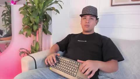 bennett_alejoo online show from September 12, 6:19 pm