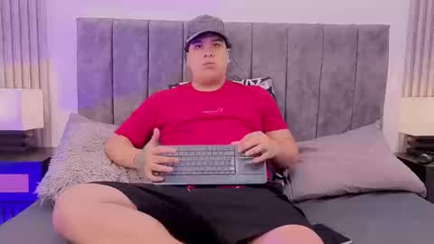 bennett_alejoo online show from September 18, 4:31 pm