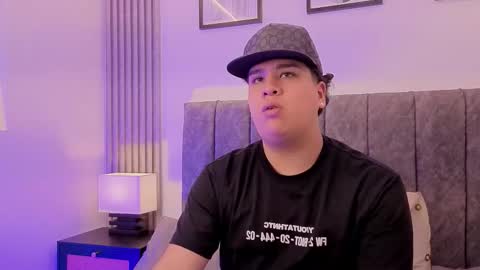 bennett_alejoo online show from September 19, 4:51 pm