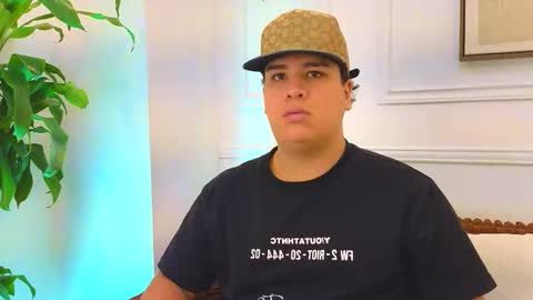 bennett_alejoo online show from March 9, 6:56 pm