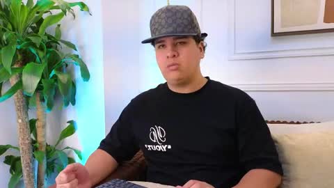 bennett_alejoo online show from March 30, 6:09 pm