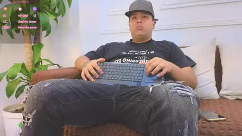 bennett_alejoo online show from April 20, 8:10 pm