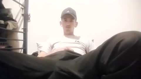 Snapshot of bennivanni chatting on January 30, 7:18 am bennivanni online show from January 30, 7:18 am