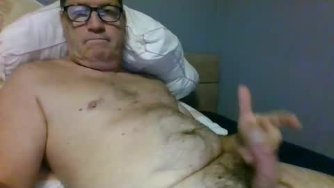 Snapshot of bennybutterfly007 chatting on December 5, 12:55 pm bennybutterfly007 online show from December 5, 12:55 pm