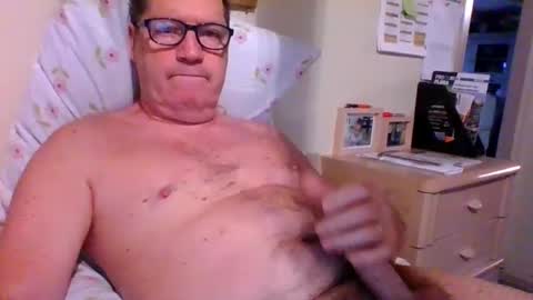 Snapshot of bennybutterfly007 chatting on December 10, 9:12 am bennybutterfly007 online show from December 10, 9:12 am