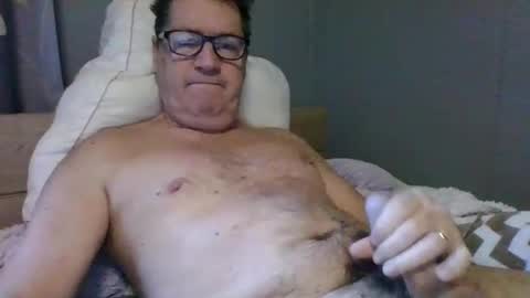 Snapshot of bennybutterfly007 chatting on February 3, 8:46 am bennybutterfly007 online show from February 3, 8:46 am