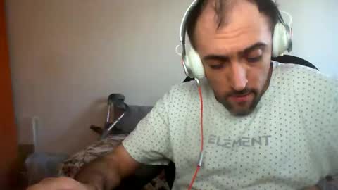 bentish online show from December 17, 12:00 pm