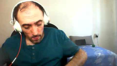 bentish online show from October 25, 8:00 am