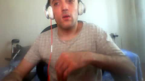 bentish online show from November 12, 9:42 am