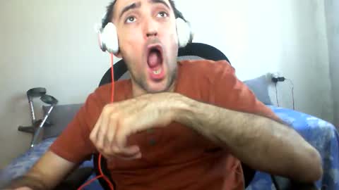 bentish online show from November 20, 9:42 am