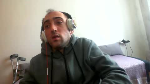 bentish online show from March 1, 11:01 am