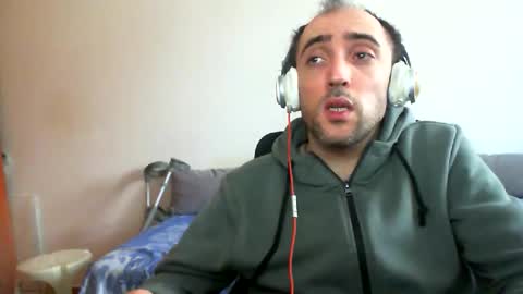 bentish online show from April 7, 7:53 am